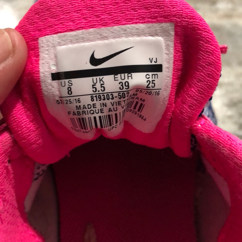 Sneakers - Picture 3 of 3